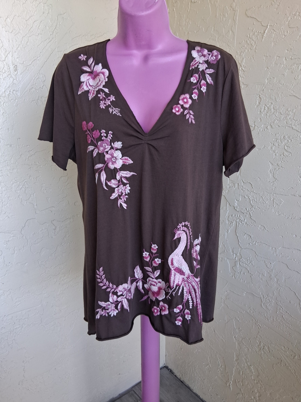 Johnny Was Brown Short-Sleeve V-Neck Top with Pink Floral & Crane Embroidery